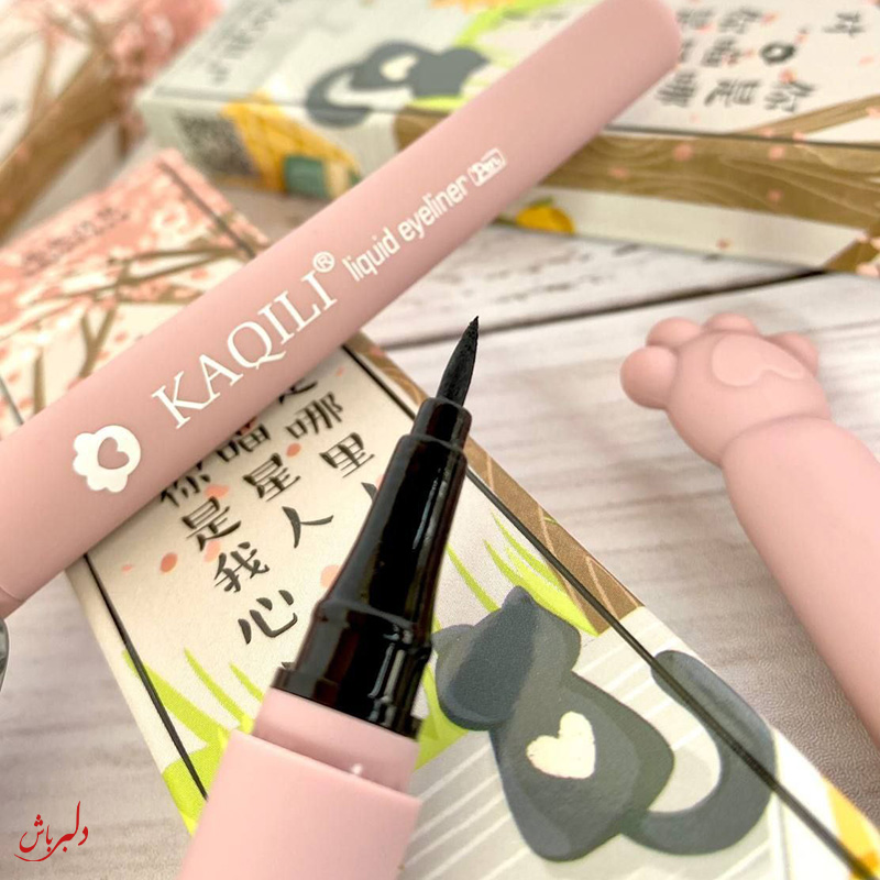 خط چشم پنجه گربه