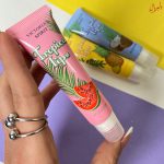 بالم لب با اسانس های گرمسیری