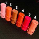 رژگونه استیکی اسنس